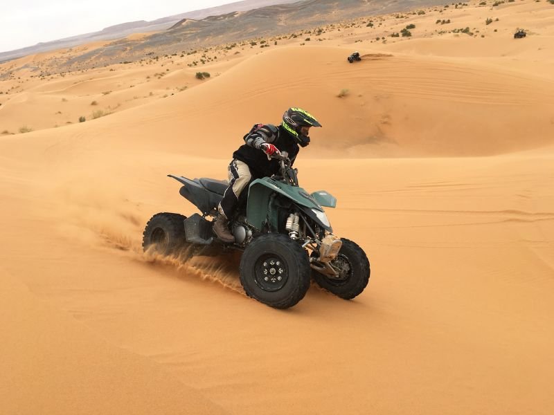 dubaiquadbikinginthedesert.jpg